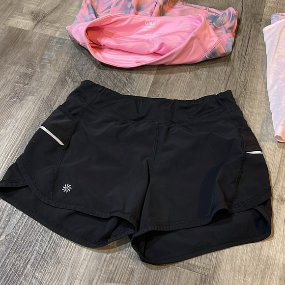 Lot of 2 Athleta Shorts and 1 tank top size 8/10 - Picture 4 of 12